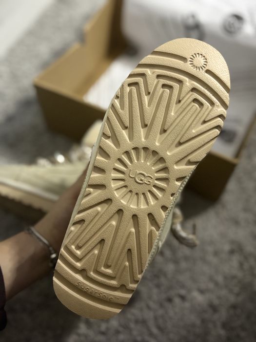 Ugg Lowmel marimea 37