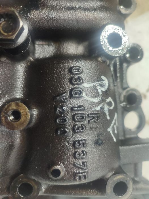 Pompa ulei 2.0 tdi BRE 03G103537E Volkswagen VW Eos 1 [2006 - 2010]