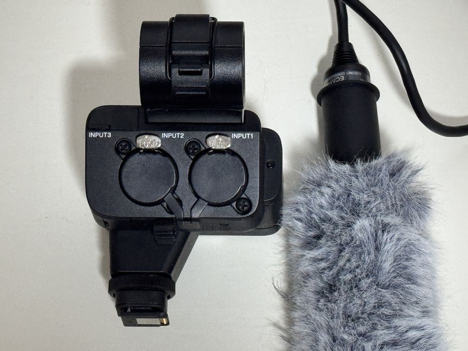 Sony XLR-K3M Adaptor XLR cu Patina MI Shoe (microfon shotgun)