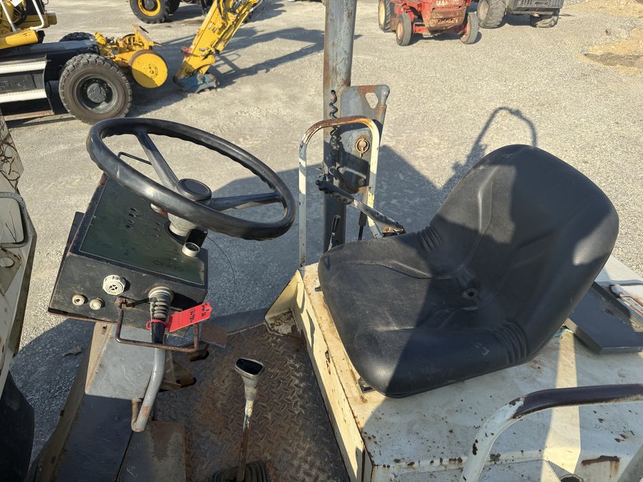 De vanzare sau da inchiriat dumper Terex Benford 9 T