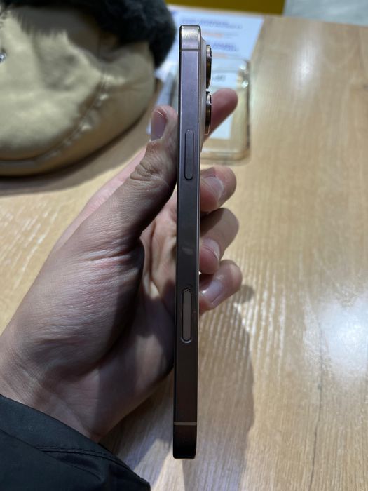 продам iphone 16 pro max 256 GB