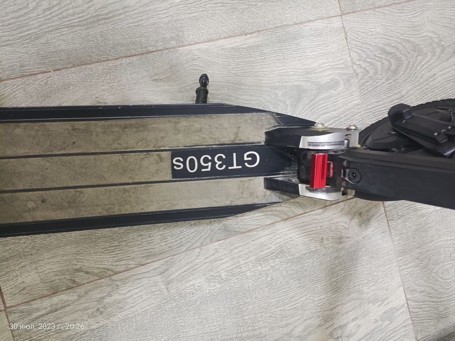 Электросамокат б/у GT350S усовершенствованная версия электросамоката