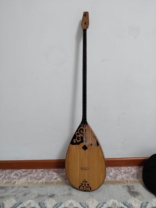 Продам домбру бу