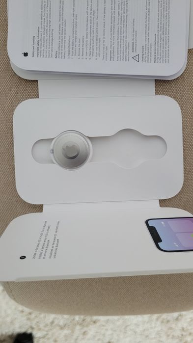 Apple Airtag si bratara copii pentru localizare