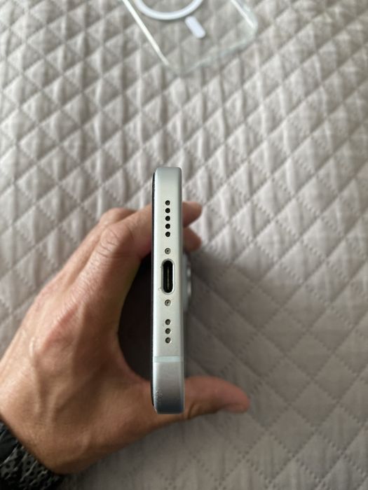 Iphone  15,256 gb,blue