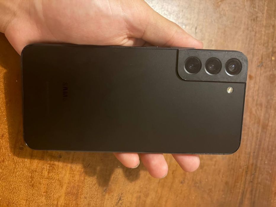 Samsung S22+ plus