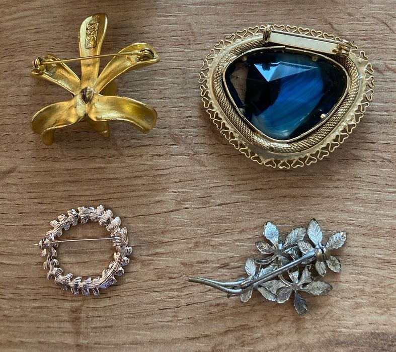 Стари / винтидж брошки