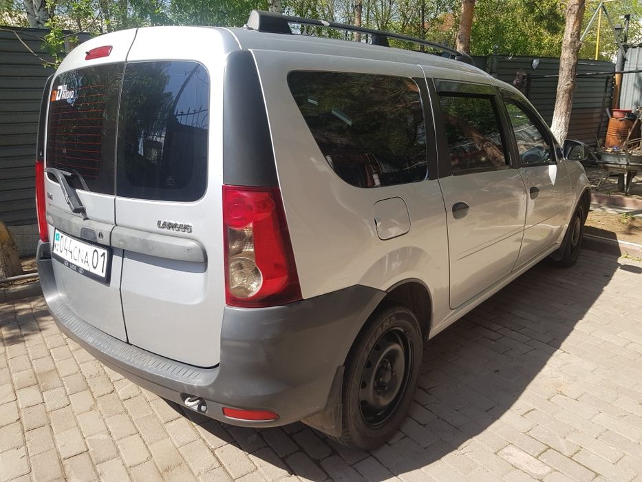 Продам Ларгус двс рено 1.6