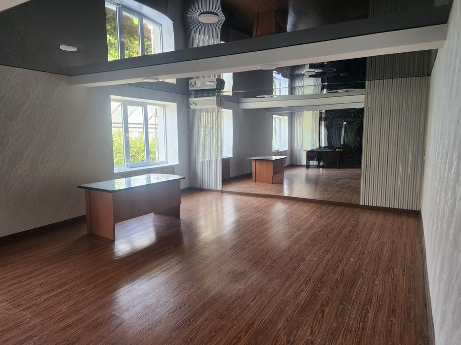 Eng Arzon mehmonhona Navoi shahar 50000 sum.   Navoida eng arzon !!!