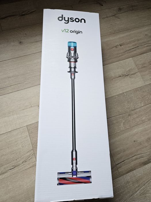 Dyson V12 origin