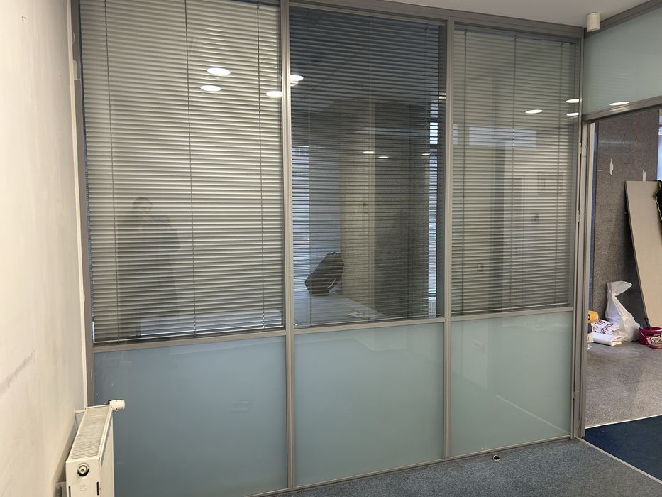 Compartimentare sticla 3*3m