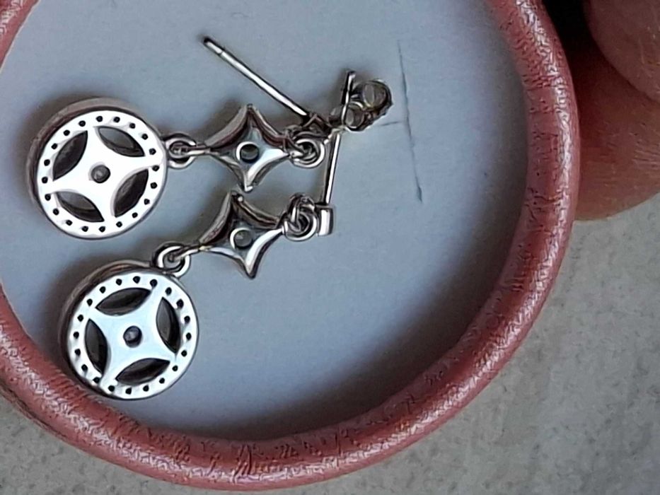 Србърни обици с цирконии