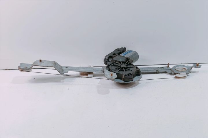 Macara  dreapta cu motoras  440726F Renault Scenic a 2-a generatie (f