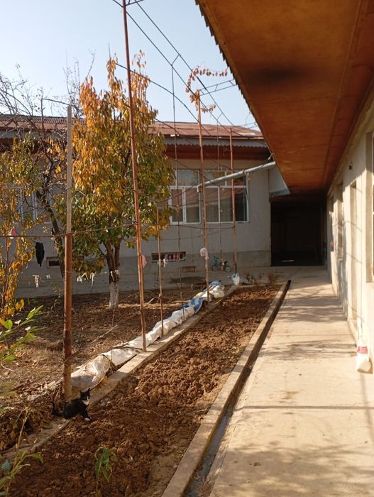 Уй сотилади.Срочна