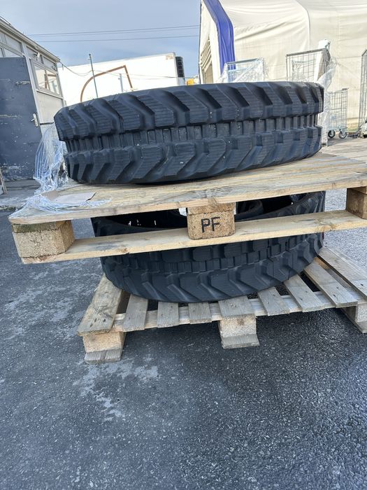 Гумена верига за багер 300×52.5×84 нова