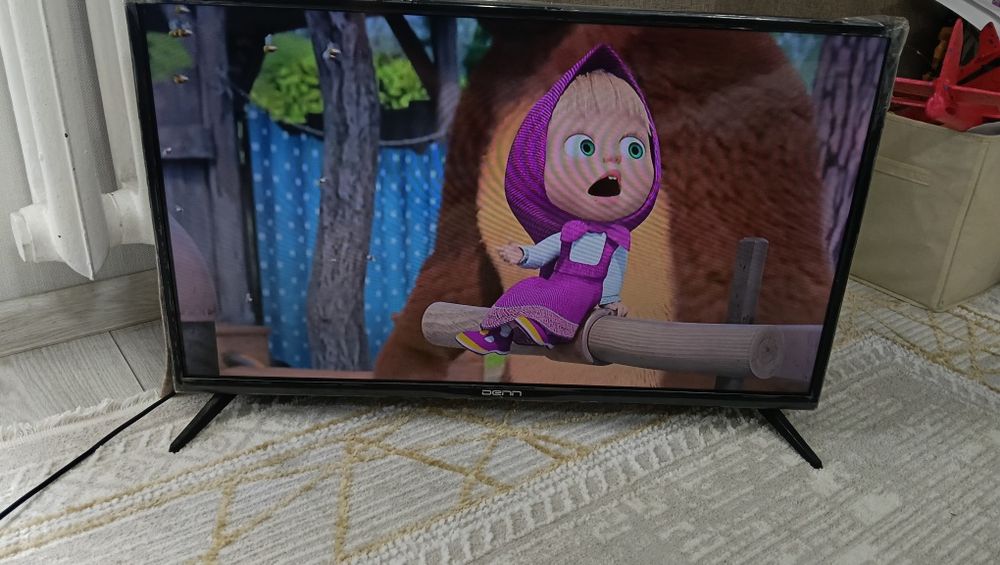 Продам телевизор 32 smart tv