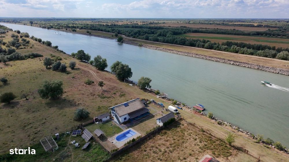 Vila Independenta Energetic cu Ponton Delta Dunarii Potential Pensiune