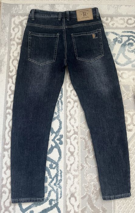 Джинсы почти жаңа