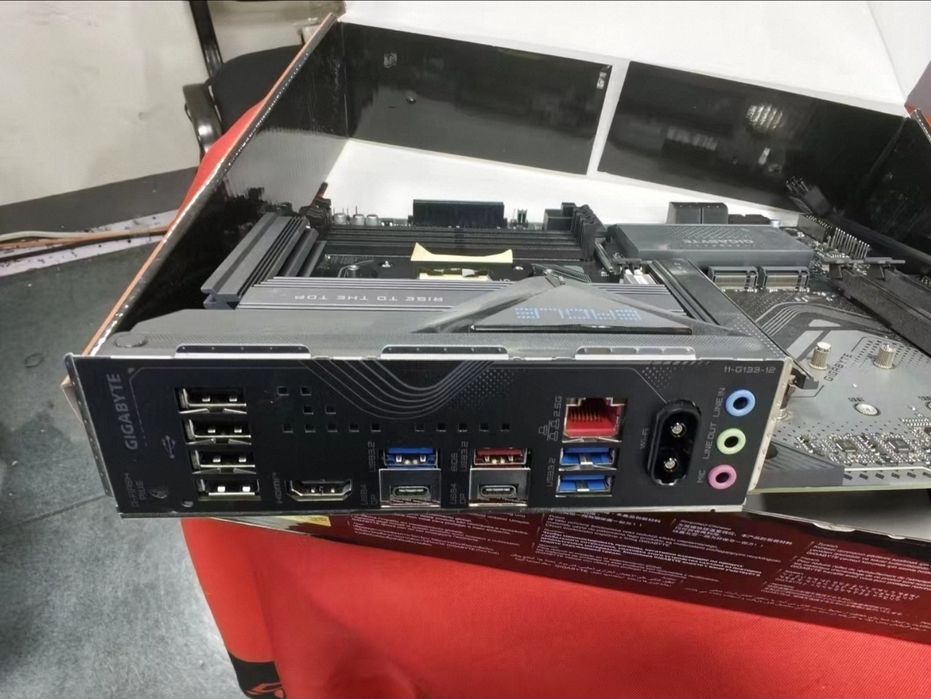 Gigabyte X870 EAGLE WIFI7