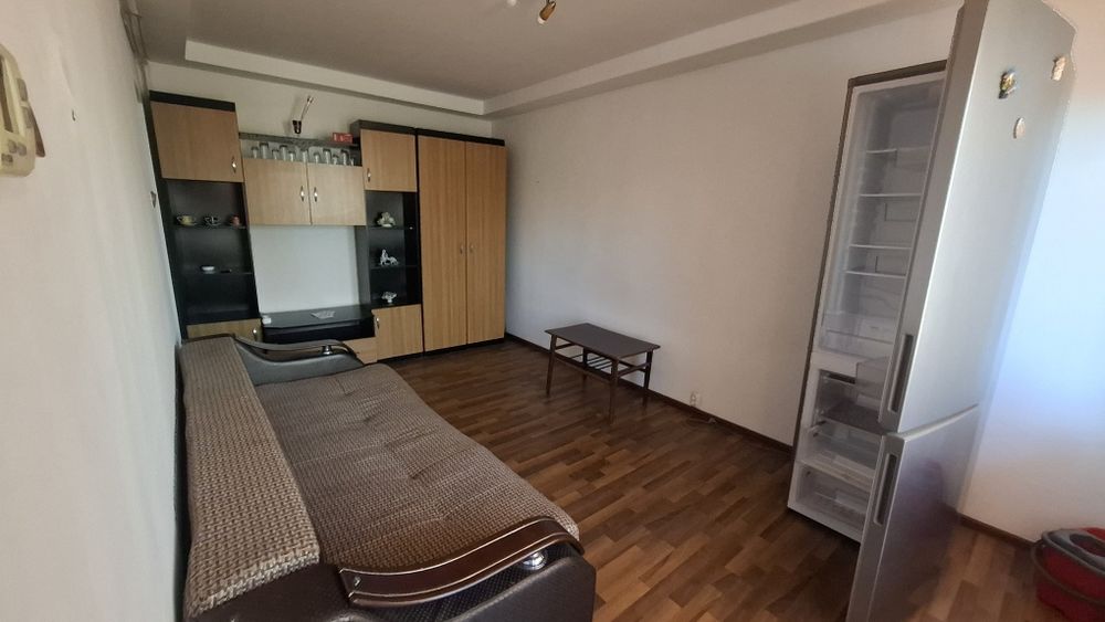 Închiriez garsoniera în Turda  str Tineretului nr 34.