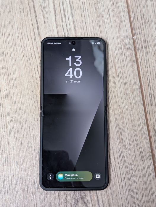 Продам samsung Z flip 7 fe