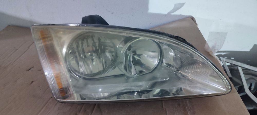 far dreapta ford focus 2