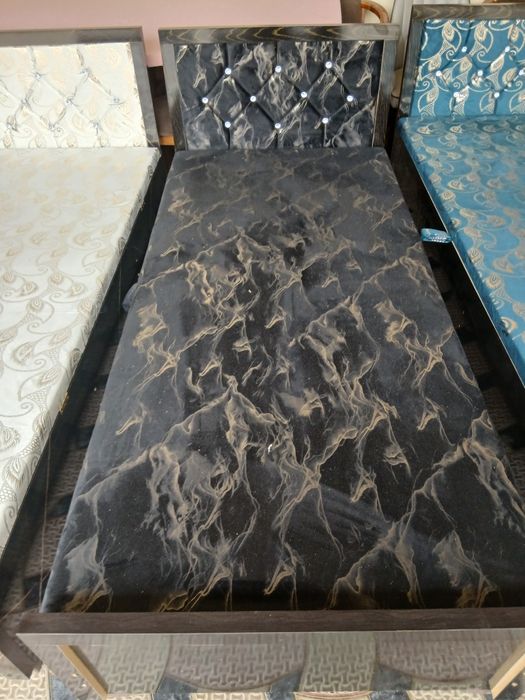 Одна спальный мебел