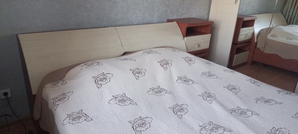 Гарнитур спальный б/у