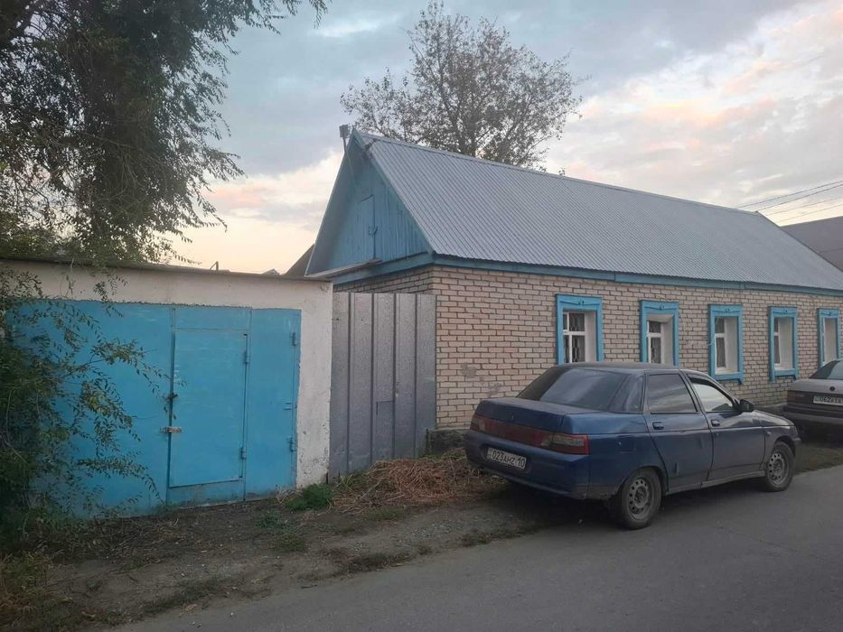 Продается 3 - х комнатный дом в центре города
