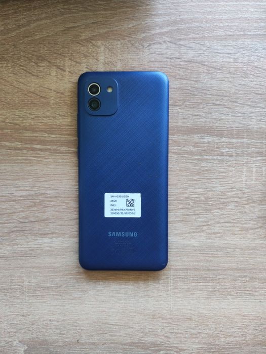 Samsung A03 - 64GB memorie și 4GB ram