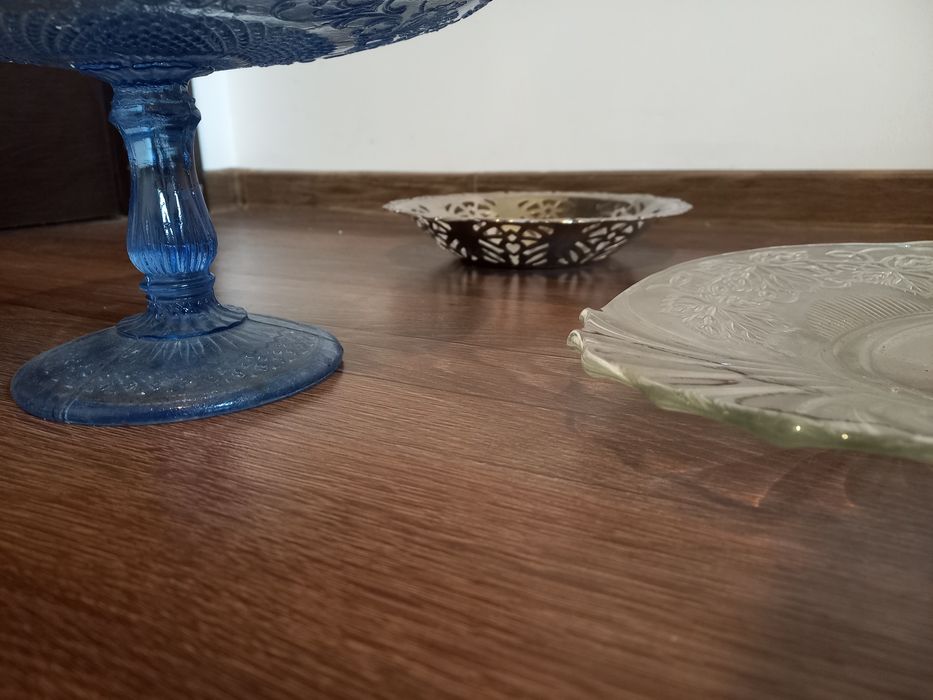 3 platouri servire oaspeti in stare perfecta