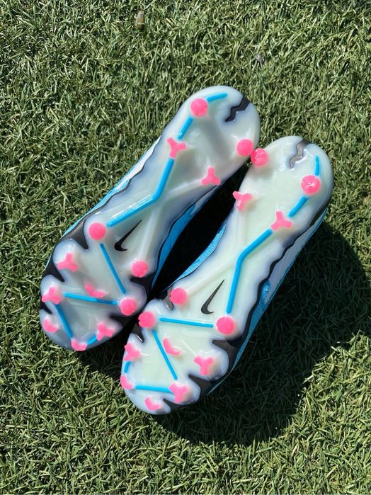 Футбольные бутсы