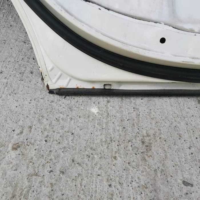 Врати и два предни калника за Mercedes W203 C-class