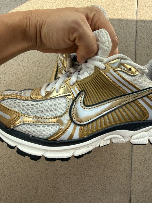 Оригинални маратонки nike vomero 39