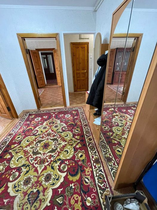 Продам 4 ком квартиру в 11 мкр