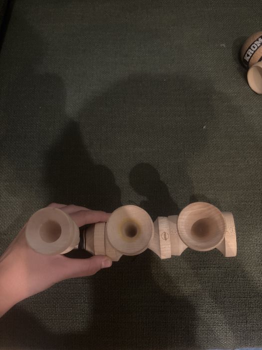 Kenuri Kendama locked studios dbx gaper sweets turbo shape emerald maple cu wenge splice pe cupe si cereal hybrid 2o4 maple cu splice de purpleheart