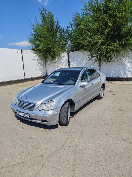 Mercedes benz c200