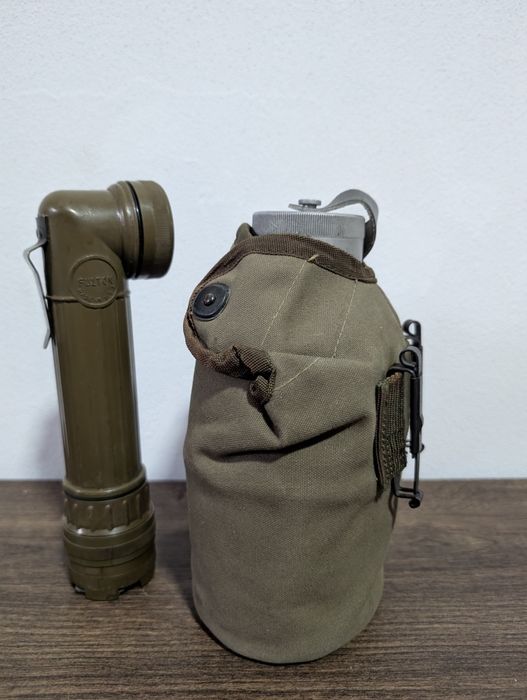 Set Militar Original US – Lanternă Fulton și Bidon Apă