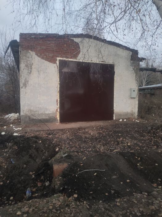 Продам  гараж на 3 машины