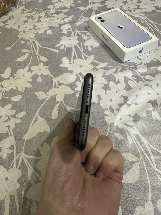 iPHONE 11, (64гб, 74% аккумулятор)