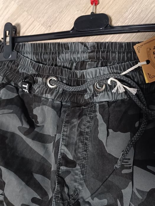 Камуфлажен карго панталон