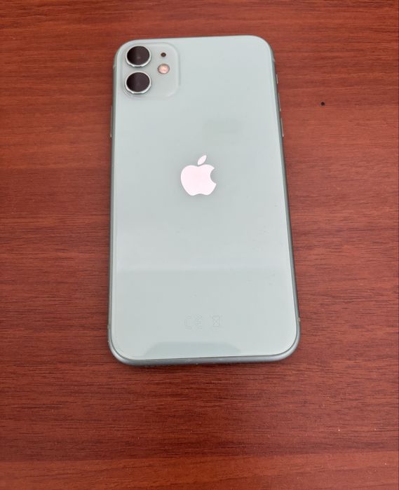 Айфон 11 в хорошем состоянии