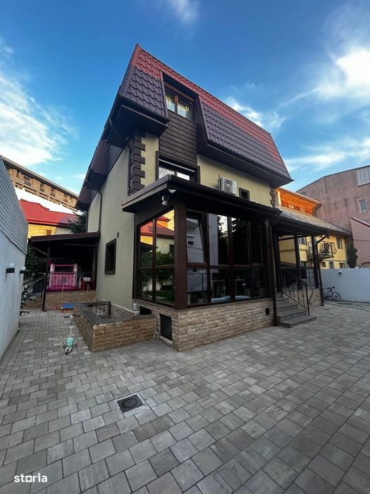 Casă de închiriat cu 6 camere în Băneasa