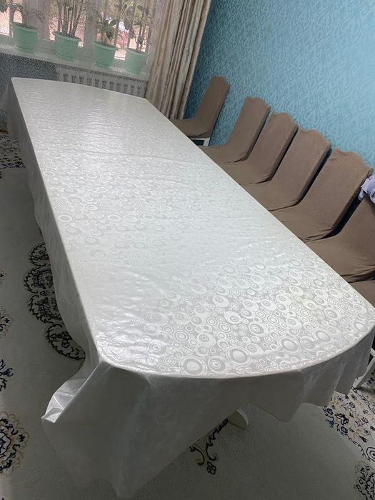 Стол в гостиную, без стульев