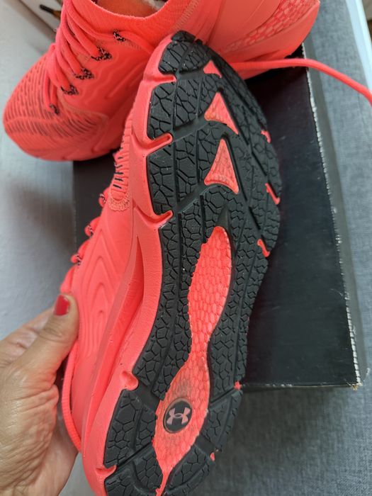Adidasi Under Armour
