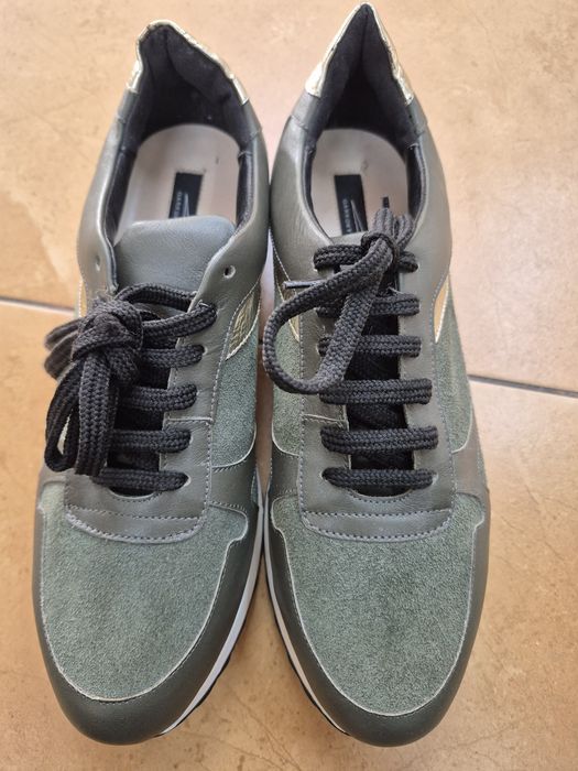 Sneakersi din piele