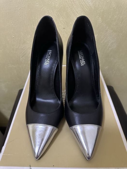 Michael Kors обувки на ток