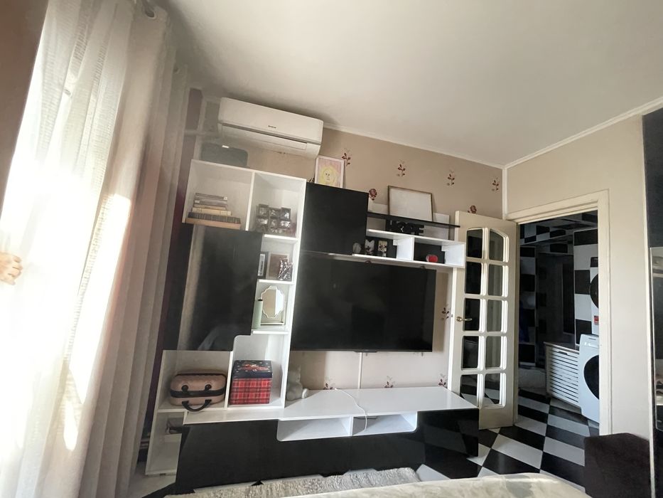 Sifonier si biblioteca  dormitor