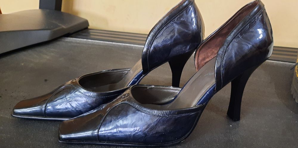Продам  вечерние туфли