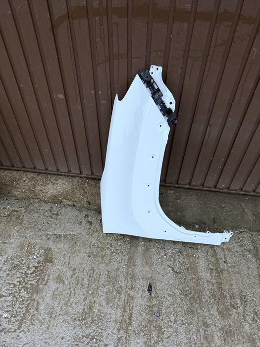 Aripa dreapta fata Toyota yaris cross